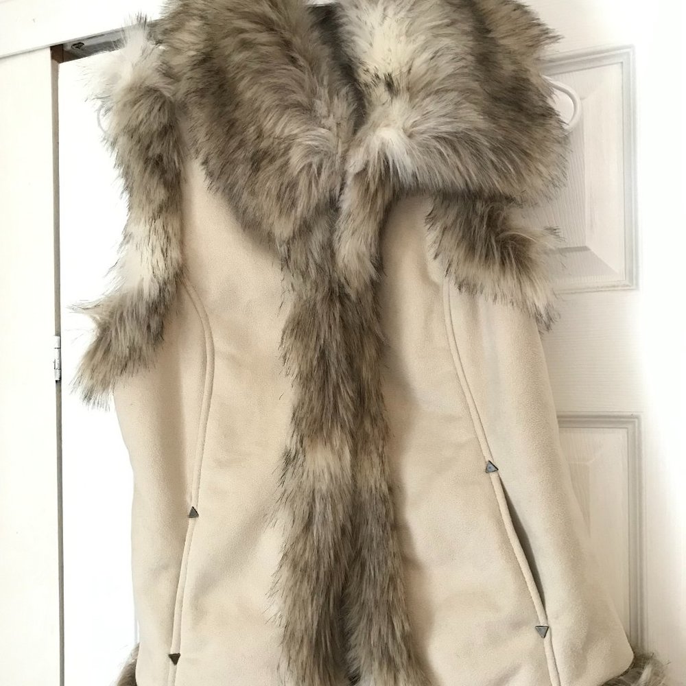 Scully Cream Vest with Taupe Fur Trim